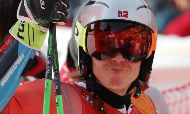 image: Kristoffersen var sint og frustrert. Dette skjedde i de kritiske timene som sikret sølvet